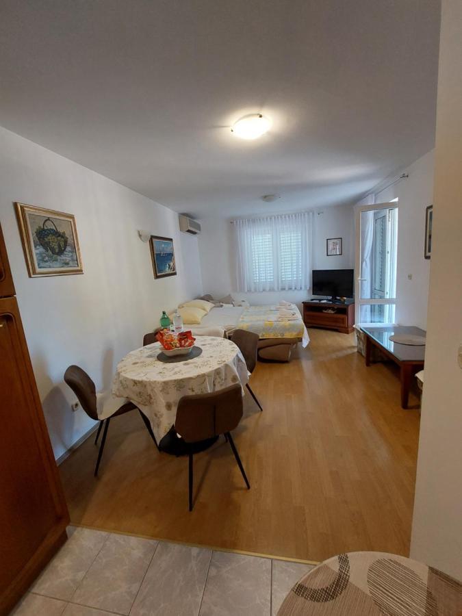 Apartman Mira Makarska Exterior foto